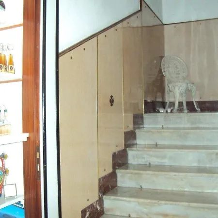 Bed and Breakfast Mirage 2*