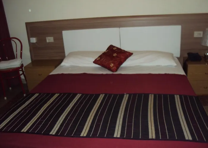 Bed & Breakfast Mirage 2*