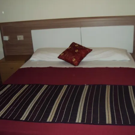 Bed & Breakfast Mirage 2*